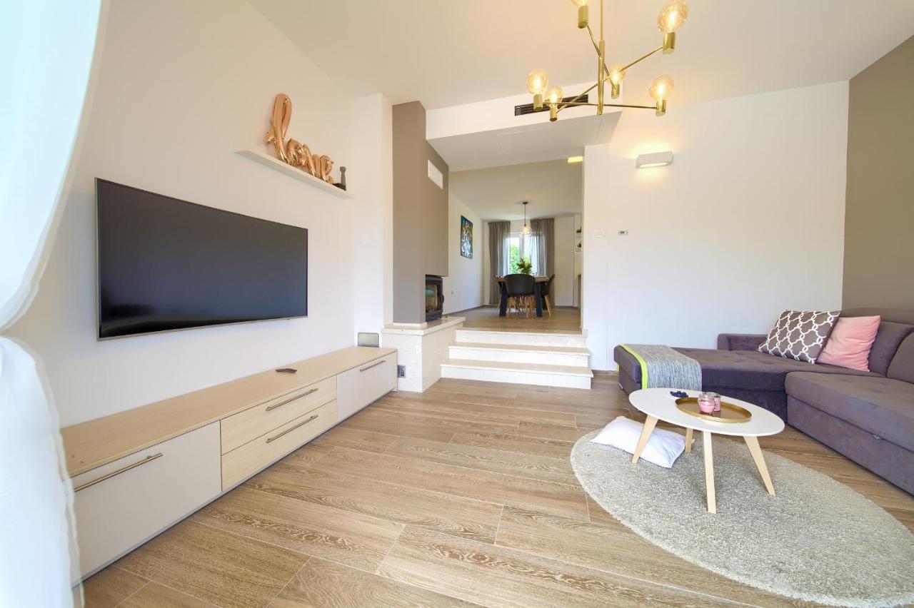 Villa Gardena Vrh  Экстерьер фото