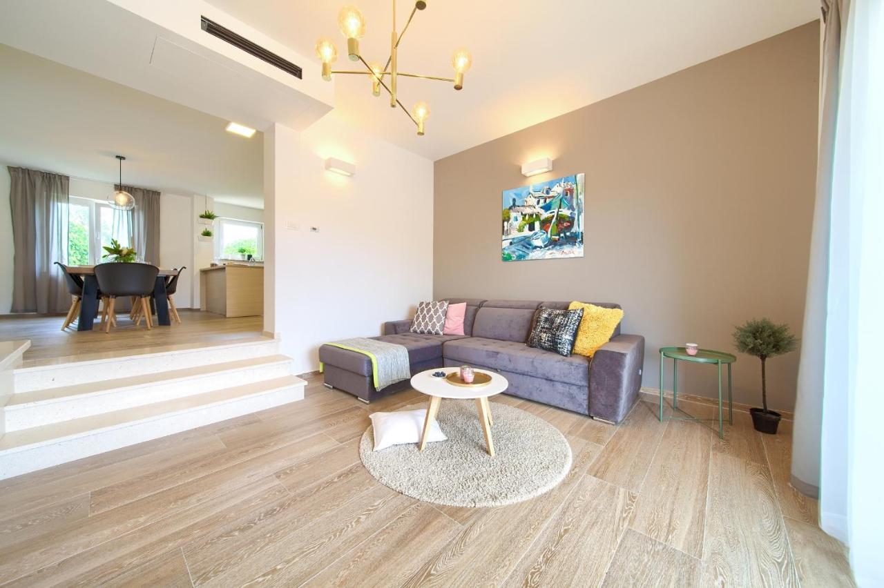 Villa Gardena Vrh  Экстерьер фото